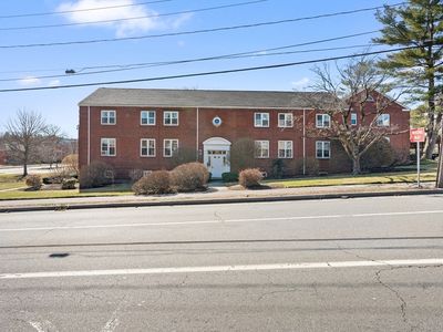 130 Boylston St APT 3, Newton, MA, 02467