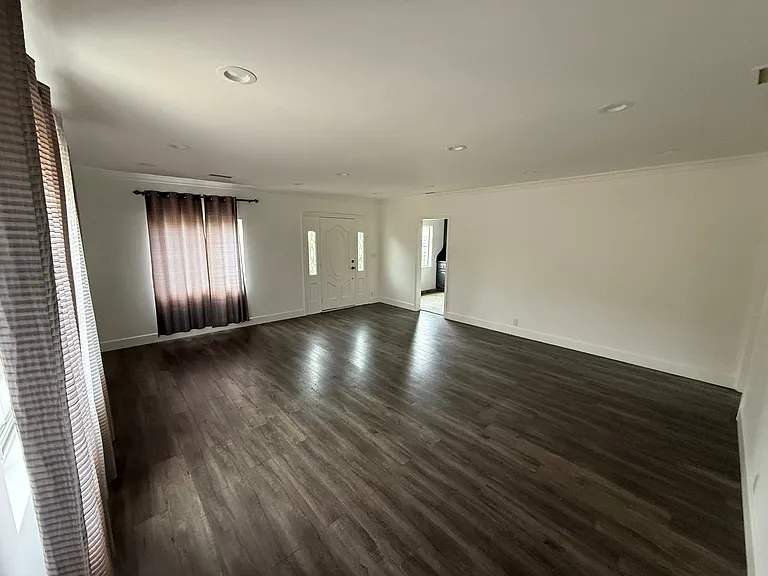 6506 Teesdale Ave — Photo 7