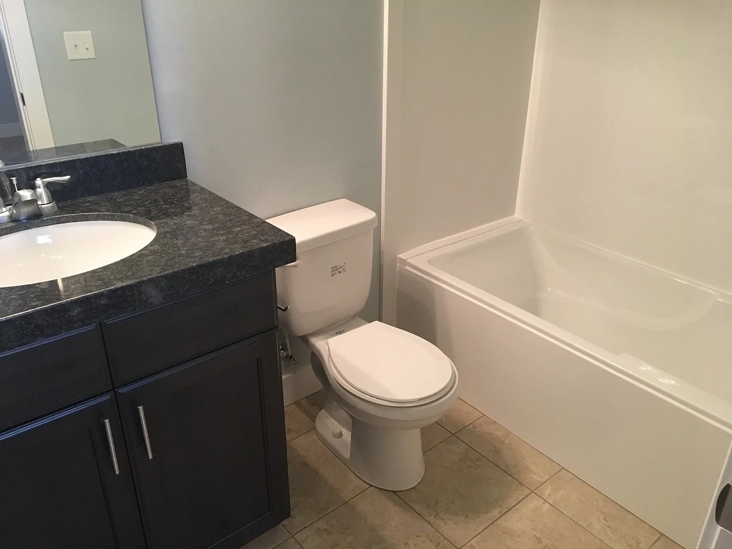 Brand New 3 Bed 2 Bath Condo! — Photo 4