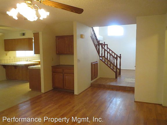 4th image of 1666 E Niles Ave