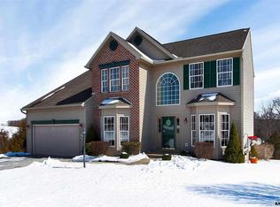 19809 Grove Mill Rd, Stewartstown, PA 17363