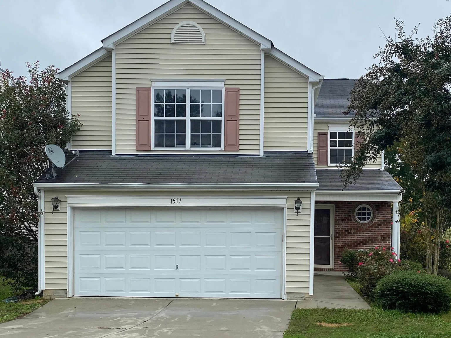 1517 Cricket Ridge Dr — Photo 1