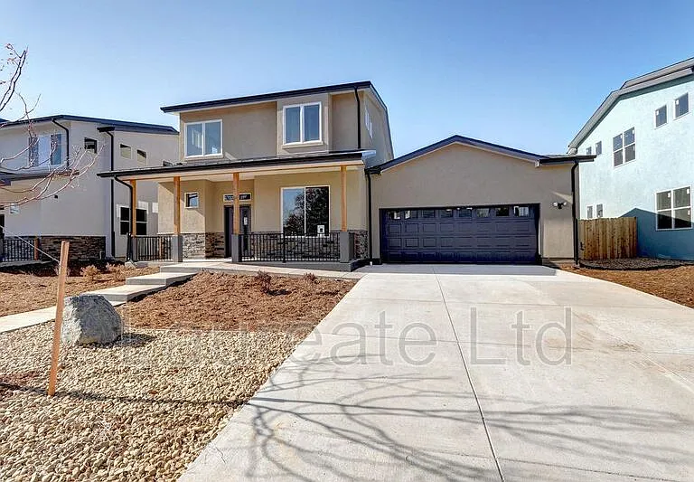 1433 S Kenton St — Photo 2