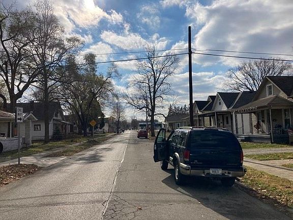 View on California St. facing south.