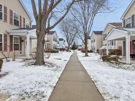 3rd image of 780 Symphony Dr #780