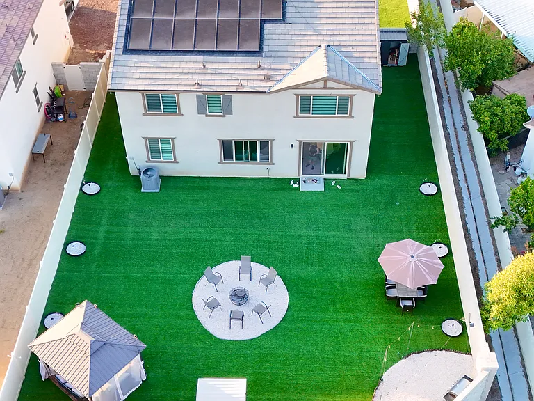 Backyard Morning View
Gazebo + Seating
Fire Pit
Outdoor Dinning Table
BBQs area
Outdoor Storage
Tree Planting Areas