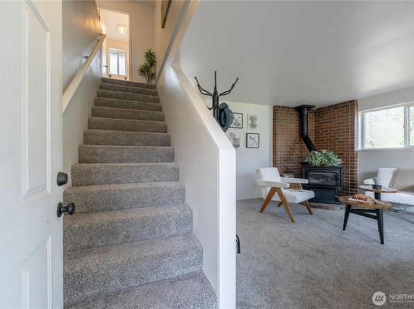 120 W Lewis Avenue, Gold Bar, WA 98251
