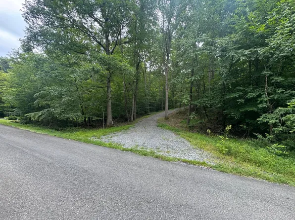 497 Sheffield Rd, Fayetteville, WV 25840