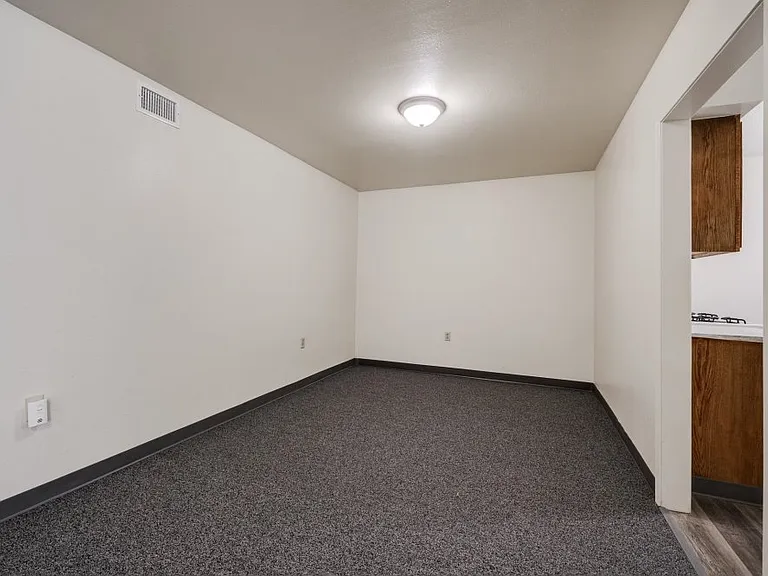Mariner II Apartments — Photo 37