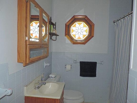 3rd image of 104 Lynhurst Ave