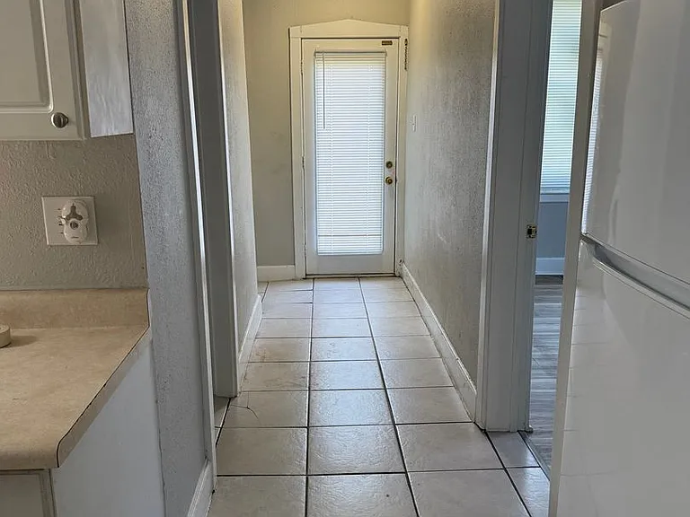 147 E Etta Ave — Photo 5