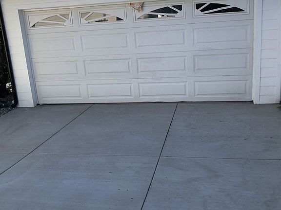 6AF666A1-A8E7-422B-A78A-F52A601D0C90