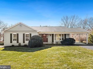 10229 Tamarack Dr, Vienna, VA 22182