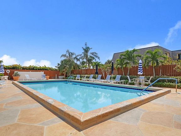 3rd image of 143 Ocean Cove Dr