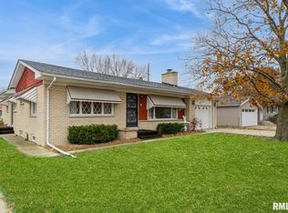 115 E 8th Ave, Colona, IL 61241