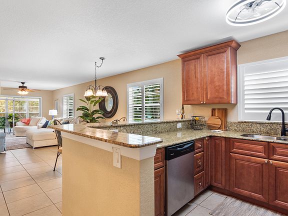 5th image of 51 Woodland Drive #101