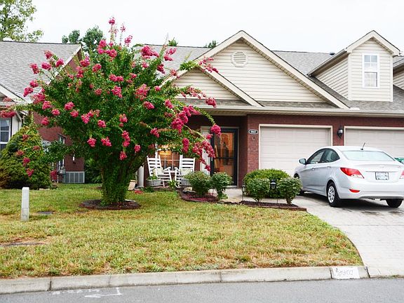 3rd image of 9907 Belmont Park Ln