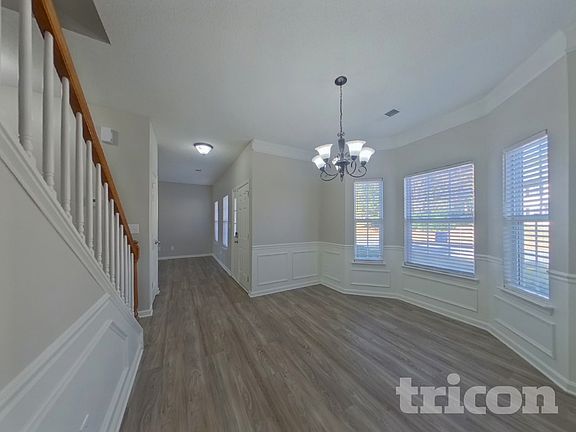 4th image of 1411 Hollythorne Dr