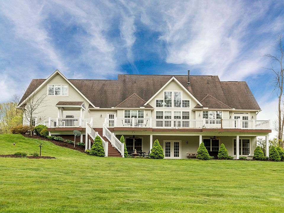 1st image of 124 Misty Meadows Dr