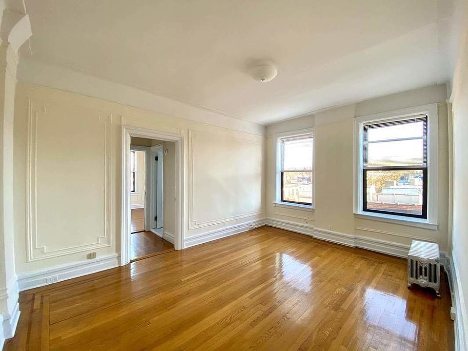 1st image of 575 3rd St #E5