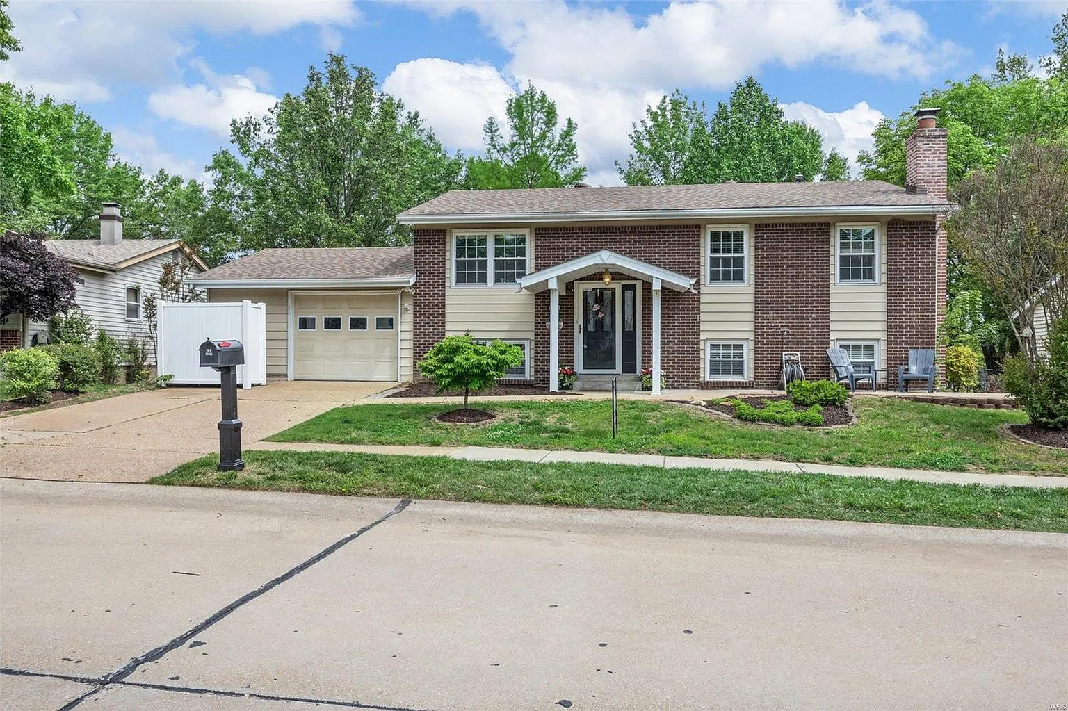 1313 Greenmar Dr photo 1