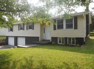 988 Country Ln, Indiana, PA 15701