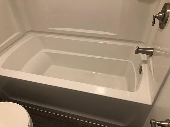 5th image of 246 S Washington St APT D12