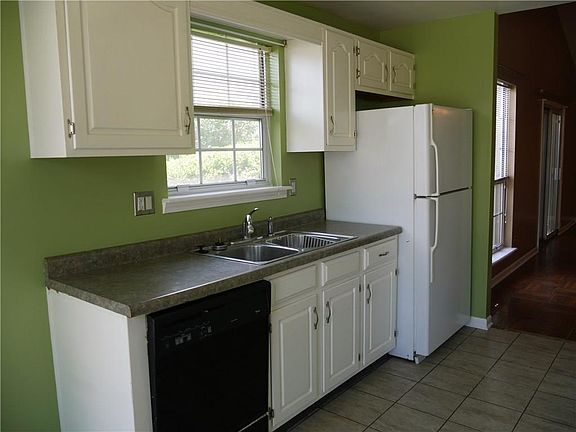 3rd image of 7733 Waterwood Dr