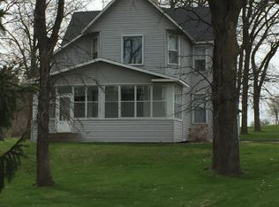 741 4th St W, Holdingford, MN 56340