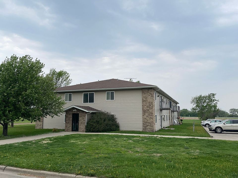 125 6th St SW #102, Barnesville, MN 56514 | Zillow