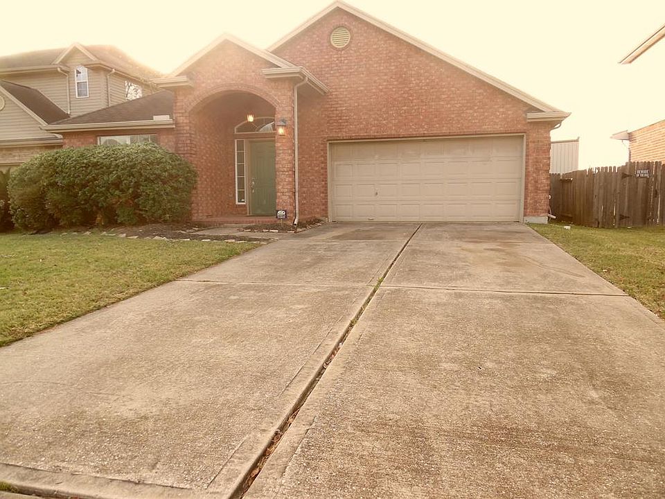 1st image of 10611 Sunswept Fields Ln
