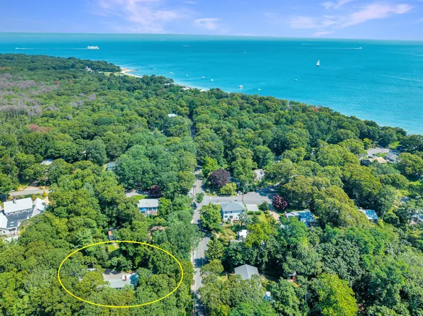 528 Main Street, Vineyard Haven, MA 02568
