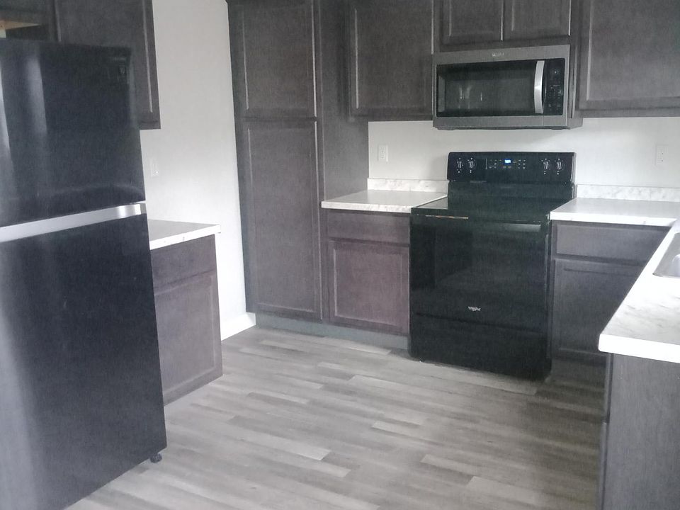 2nd image of 79 Lafayette St #B