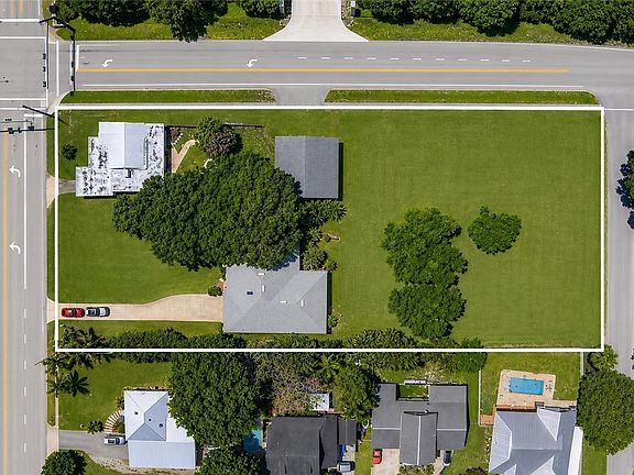 2nd image of 815 20th Ave