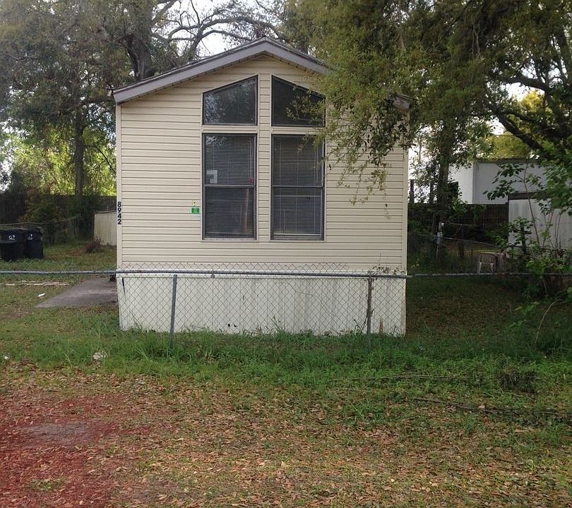 1st image of 8942 Berry Ave
