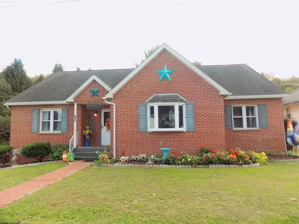 100 Wilson St, Fairview, WV 26570