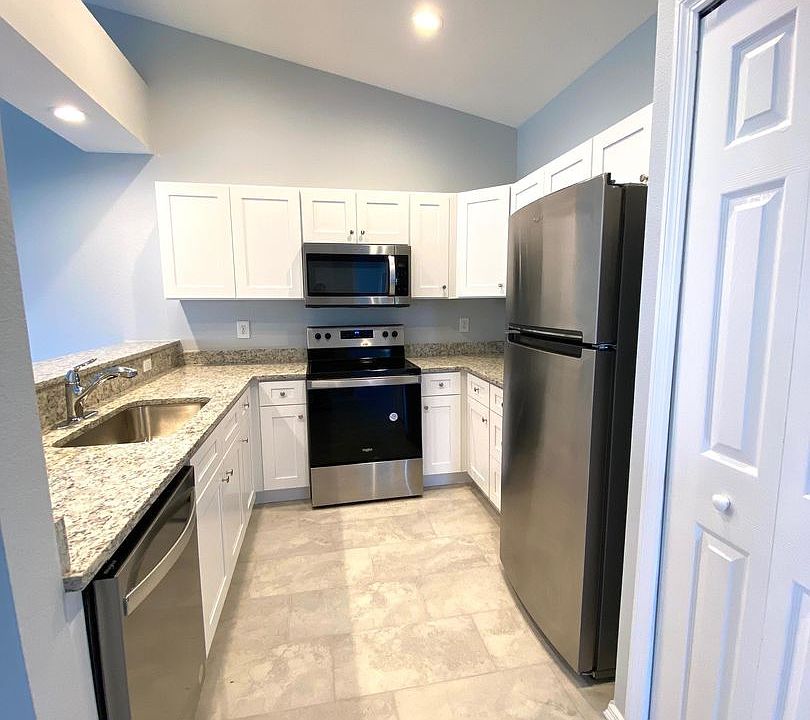 1st image of 918 Albert Ave APT B