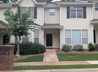 370 Brentwood Dr, Newnan, GA 30263