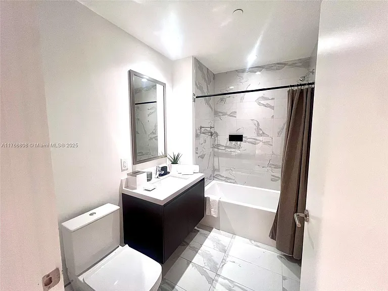 851 NE 1st Ave #1907A — Photo 34