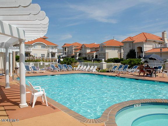 4th image of 17 Riviera Drive