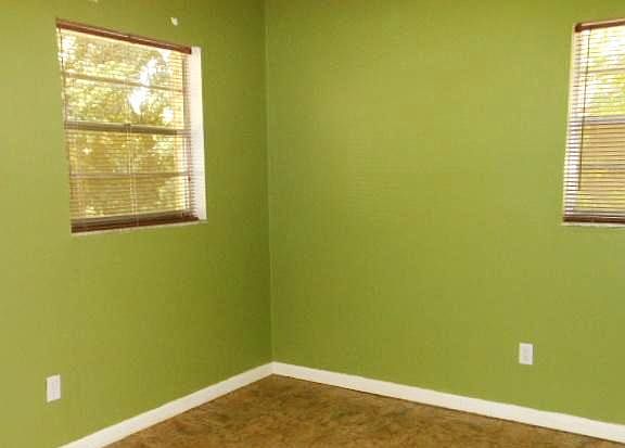 3rd image of 10820 SE 56th Ct