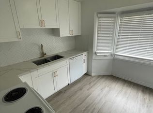 160 Jansen Ave #34, Kitchener, ON N2A 2L7