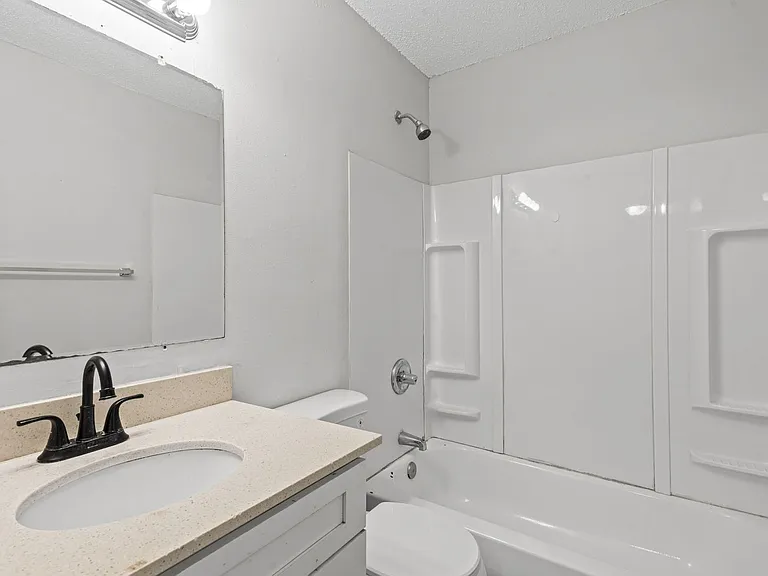 Redwood Village Townhomes — Photo 13