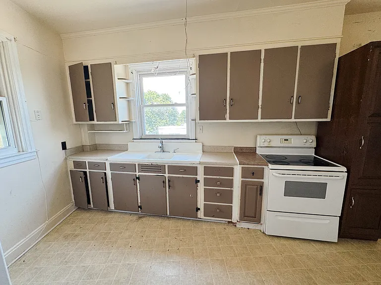 801 S Potomac St #3 — Photo 5