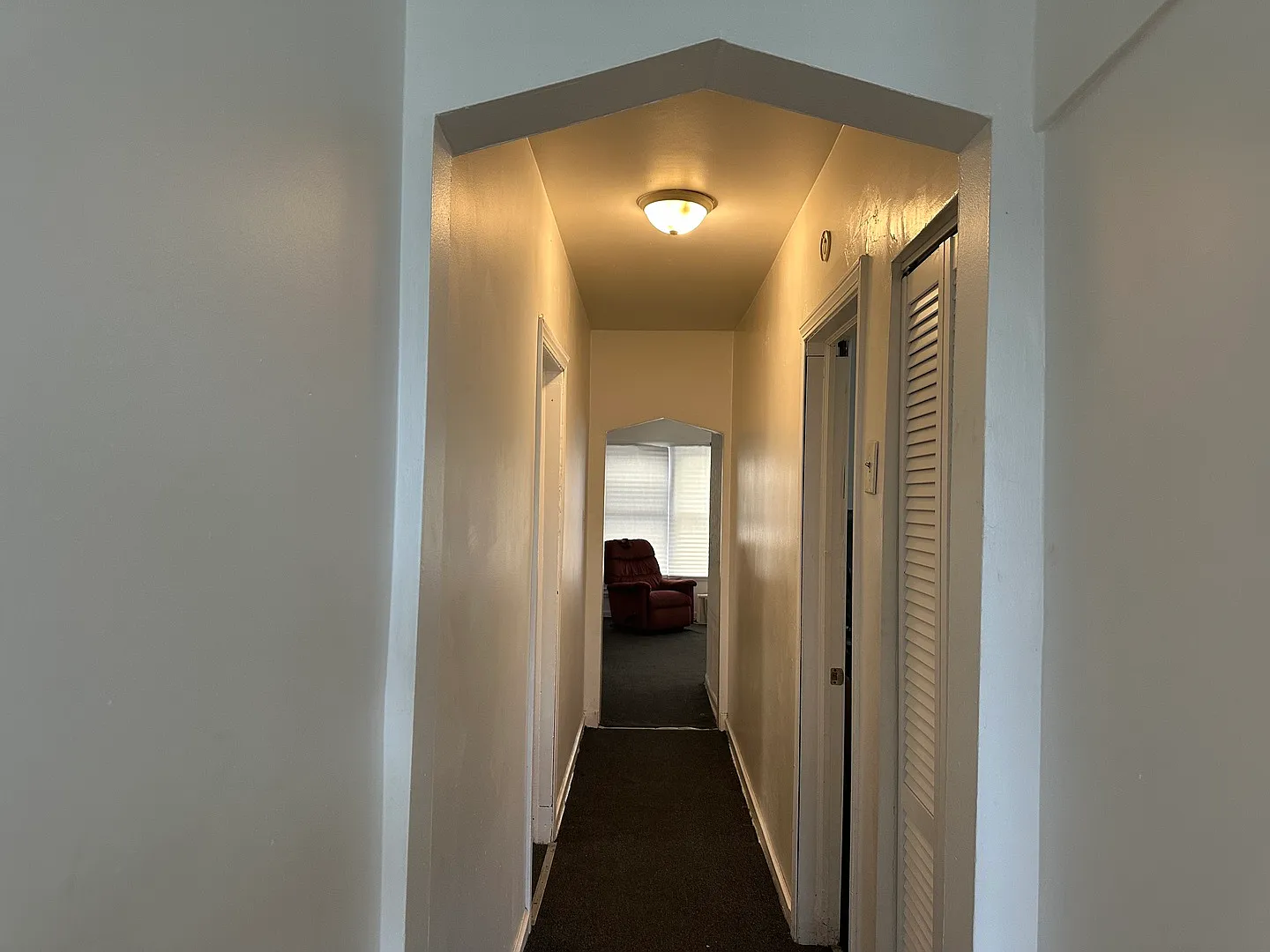 2 bed, $1,100 — Photo 4