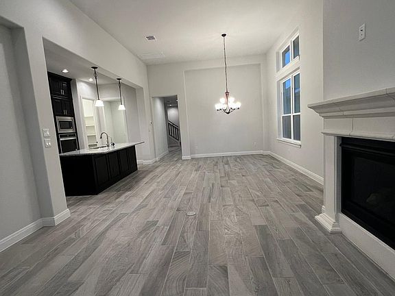 3rd image of 837 Faith Dr