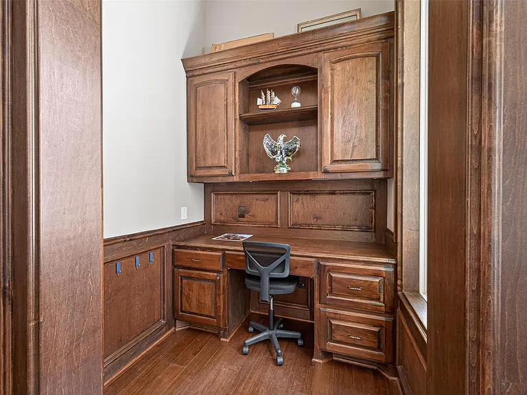 7414 Dayhill Dr — Photo 14