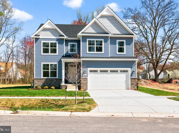 1210 Parish Hill Ln, Severn, MD 21144