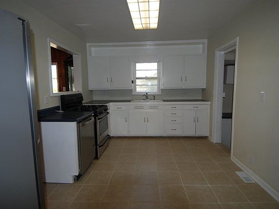 4th image of 505 N Madison St