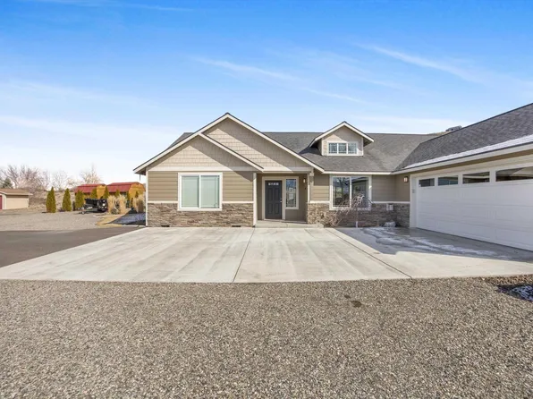 105503 E Badger Rd, Kennewick, WA 99338
